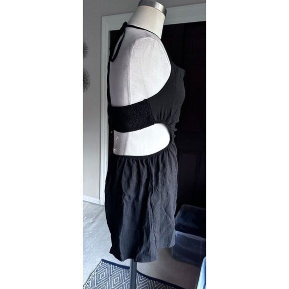 Shein black romper with cut out back Small - Picture 4 of 4